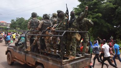 Photo of Militares dan golpe de Estado en Guinea y capturan al presidente