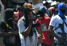 Photo of Bandas asesinan siete policías en Haití