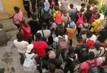 Photo of Detienen a 72 haitianos con estatus migratorio irregular en hotel de Elías Piña